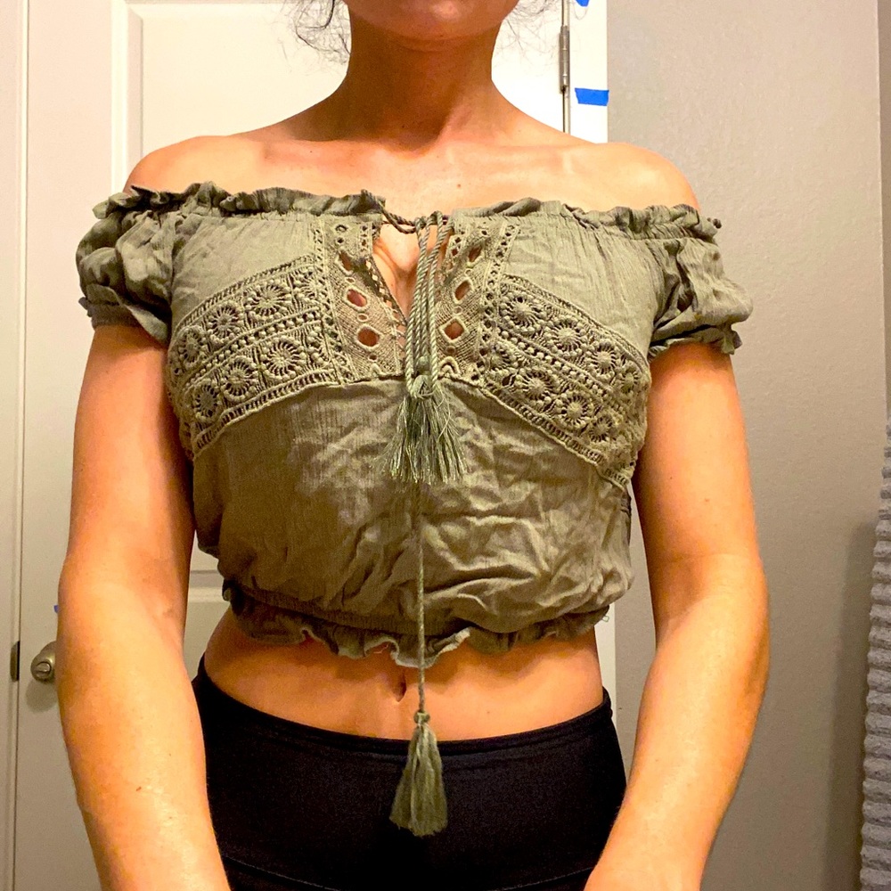 Crop top